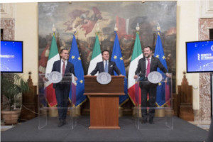 Conferenza stampa Presidente Conte e vicepremier